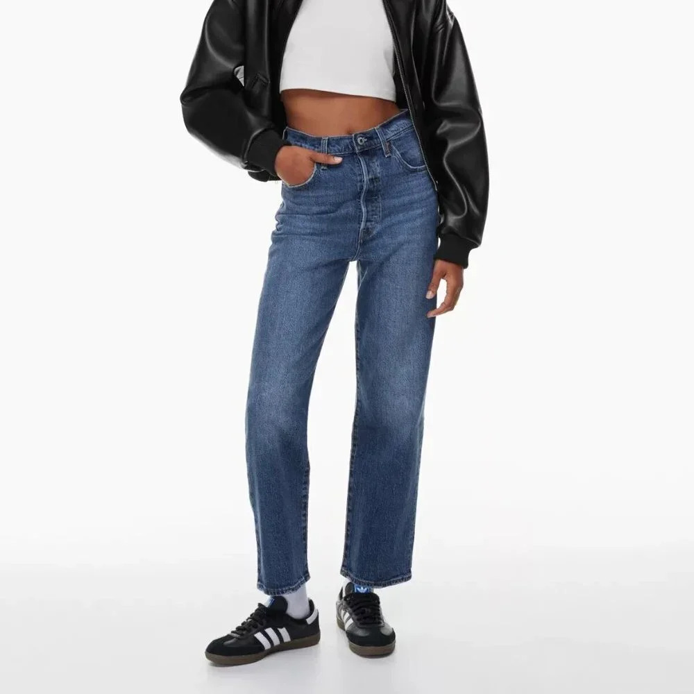 Levi’s Dark‎ Wash Ribcage Straight Leg Jeans